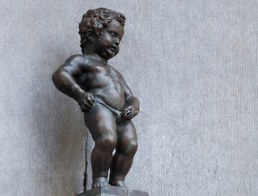 Boy pissing boy small boy pissing Manneken Pis