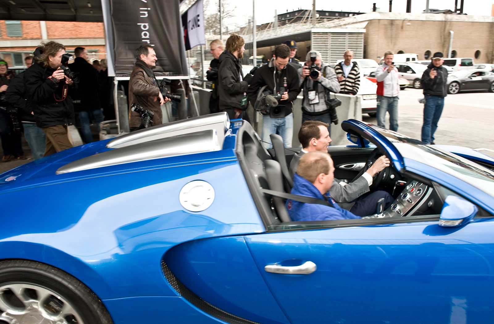 Race på Carlsberg: Bugatti ankommer | bilmagasinet.dk