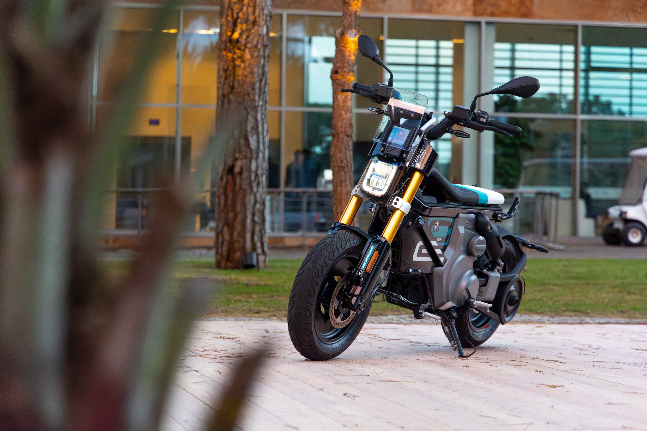 BMW’s el-knallert er for entusiaster uden parkeringspladser ...