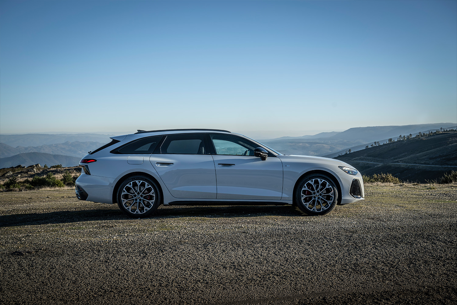 Verwunderlich Audi A6 Lnge Avant Bildnull