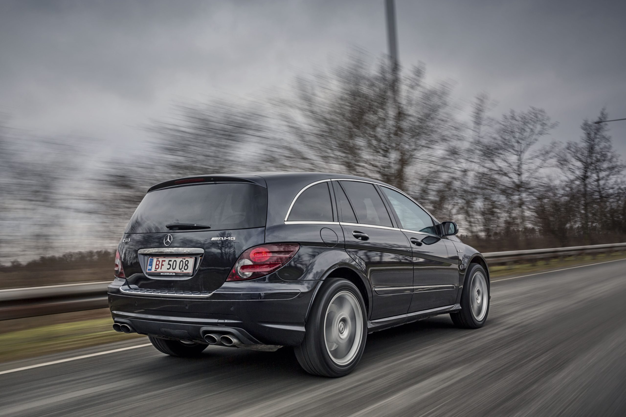 Rockerfamilien: Mercedes R 63 AMG er den korpulente muskelmand ...