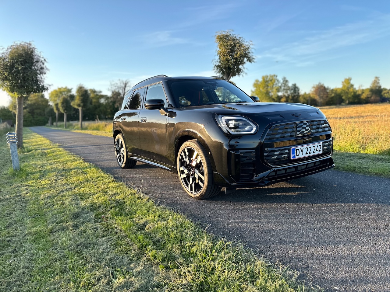 mini-countryman-e-test-funky-og-elektrisk-mega-mini-bilmagasinet-dk