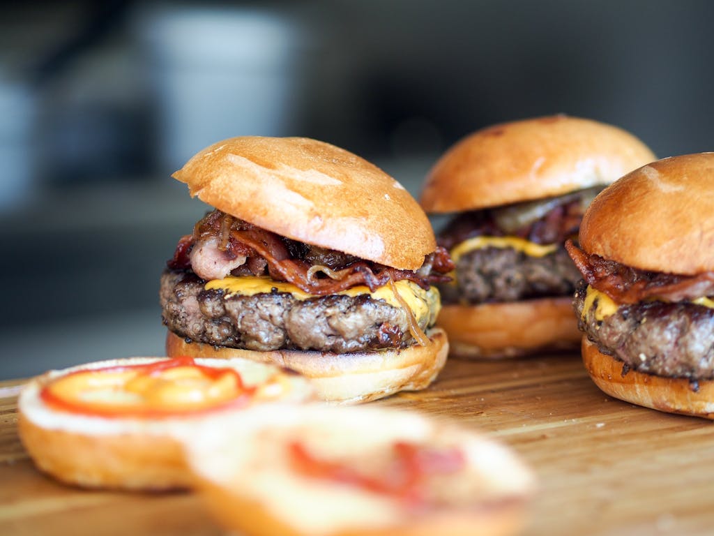 burger miniburger mini slider cheddar cheese bacon