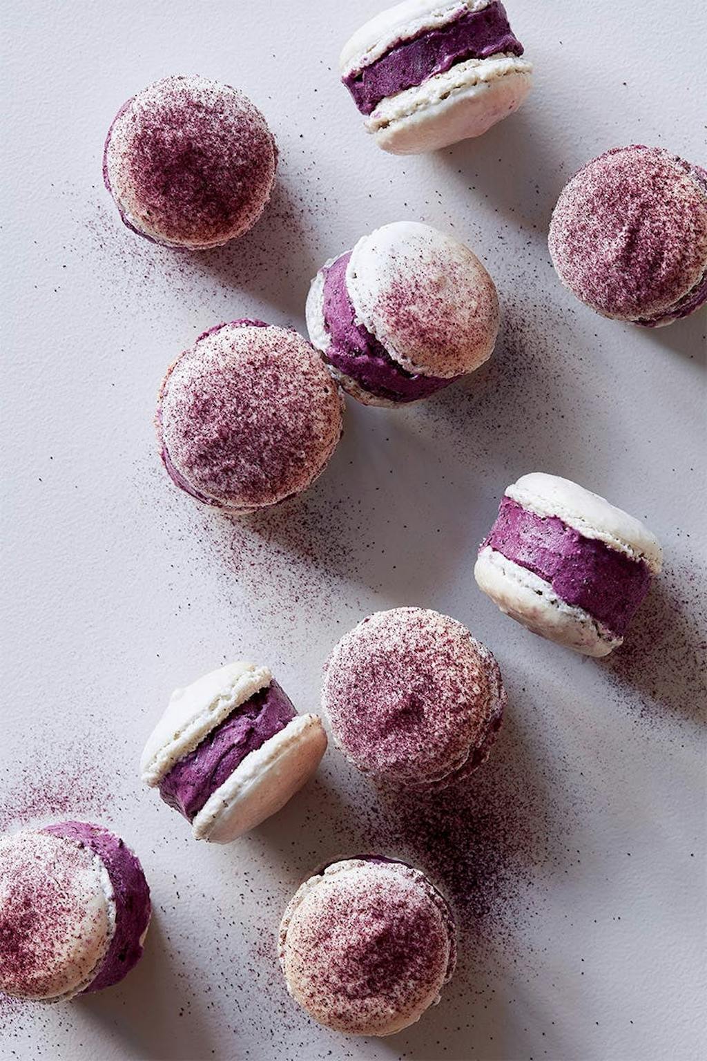 Blåbær macaron iskager