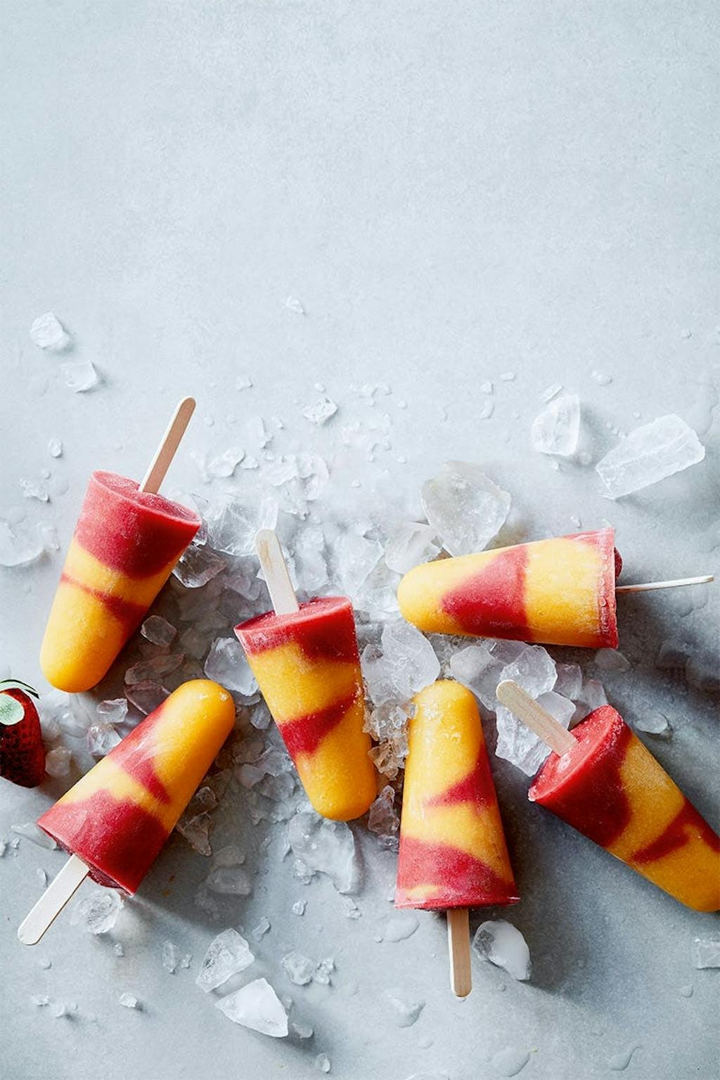 Mango jordbær ispinde