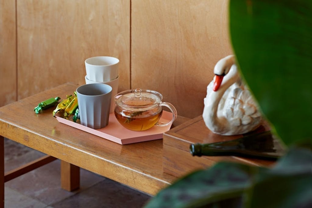 serveringsbakke fra hay