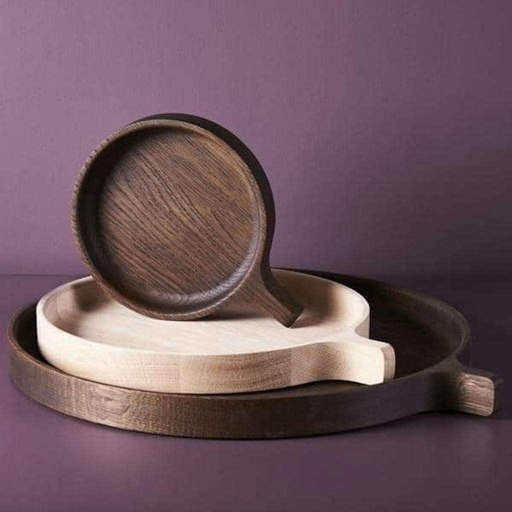 Rund serveringsbakke i træ