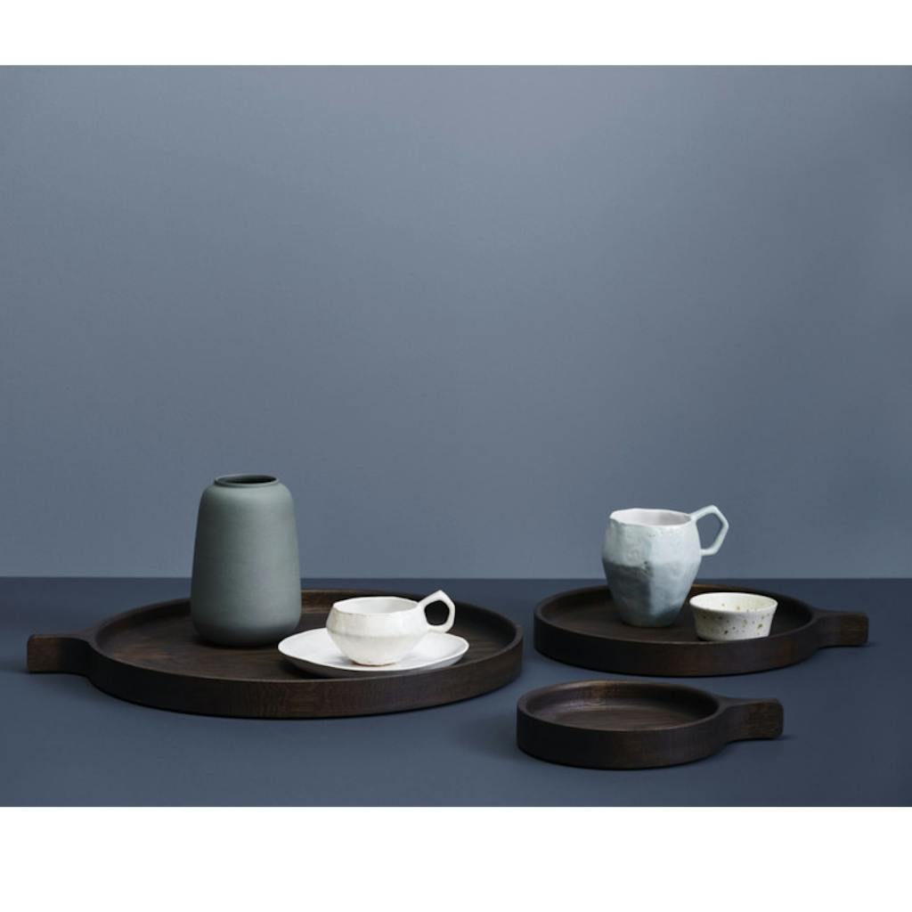 Rund serveringsbakke i træ