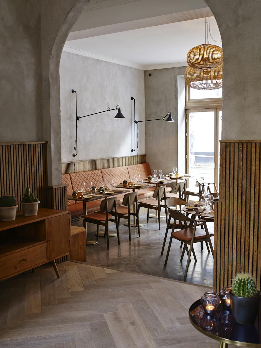 Flot kombination af trænuancer