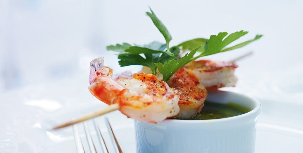 nem forret med grillede rejer