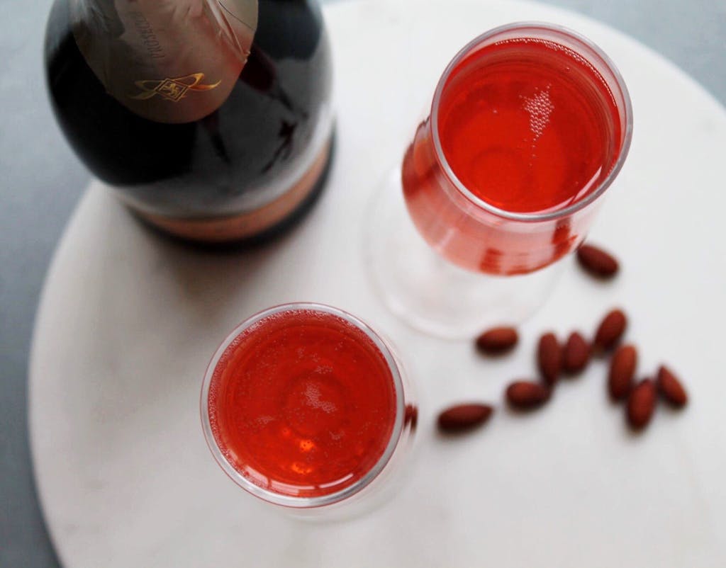 Champagne cocktail opskrift til nytårsaften