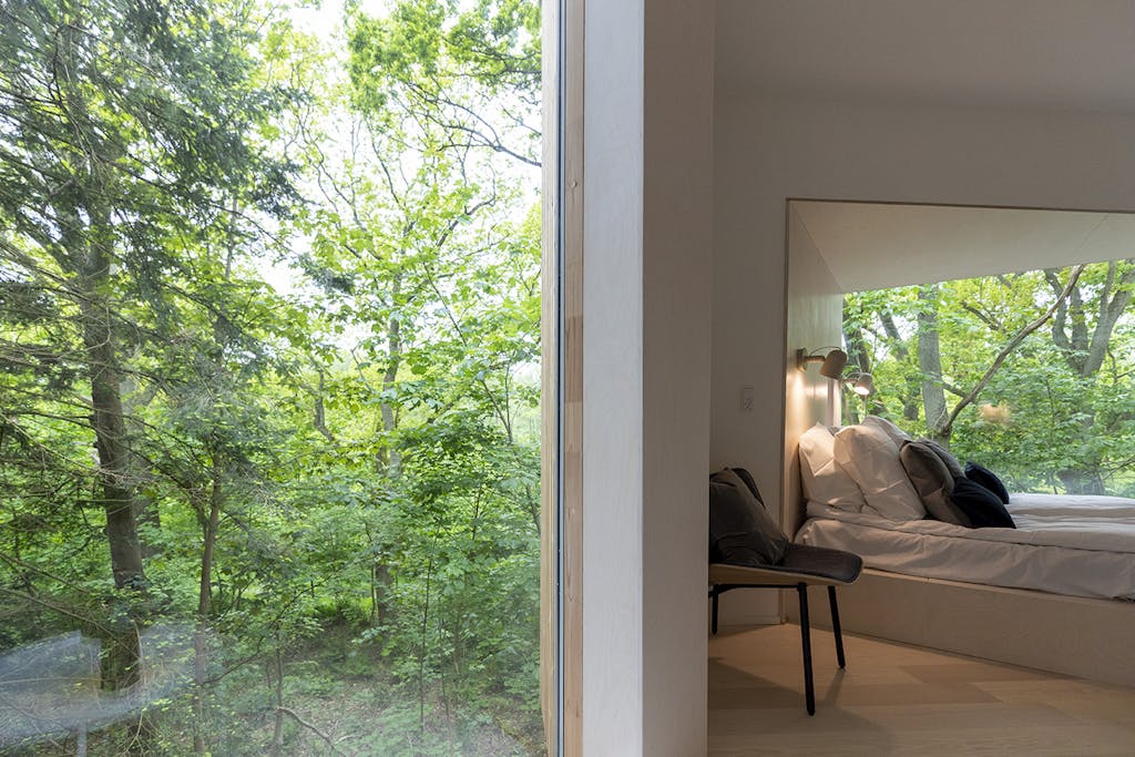 Løvtag trætophotel Mariager Fjord