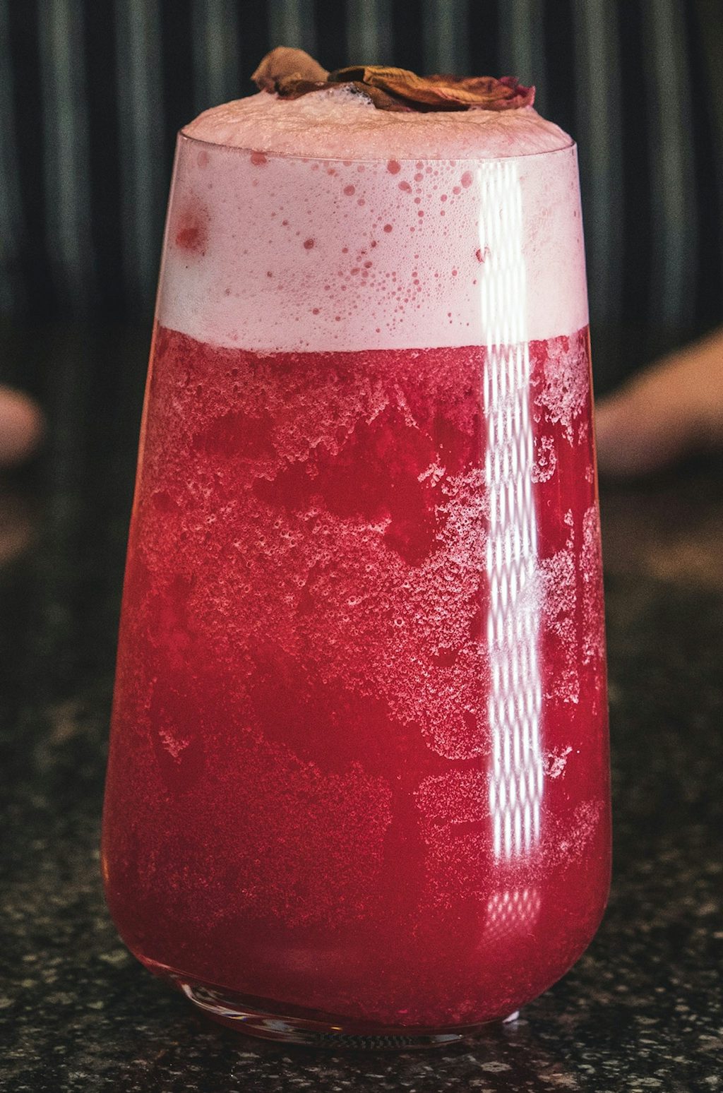Cocktailen "Cherries" hos cocktailbaren 1408 til 125 kr. Cocktailen "Cherries" hos cocktailbaren 1408 til 125 kr.