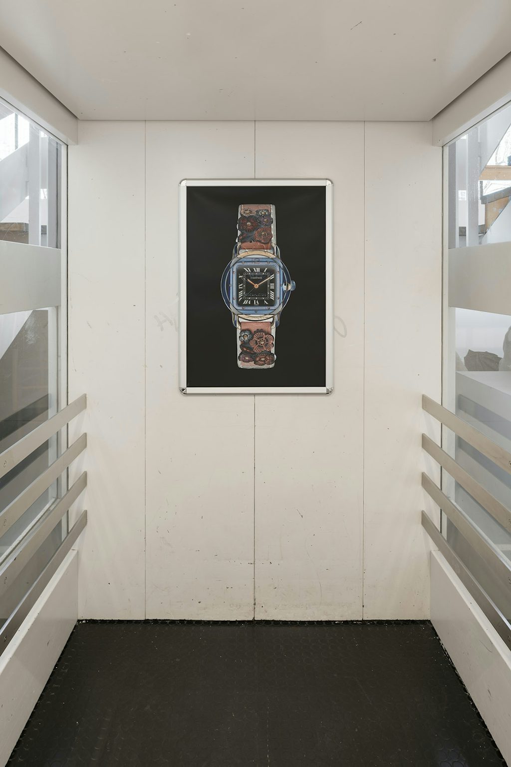 Installation med plakat af David Stjernholm: "Ten Ten". Installation med plakat af David Stjernholm: "Ten Ten".