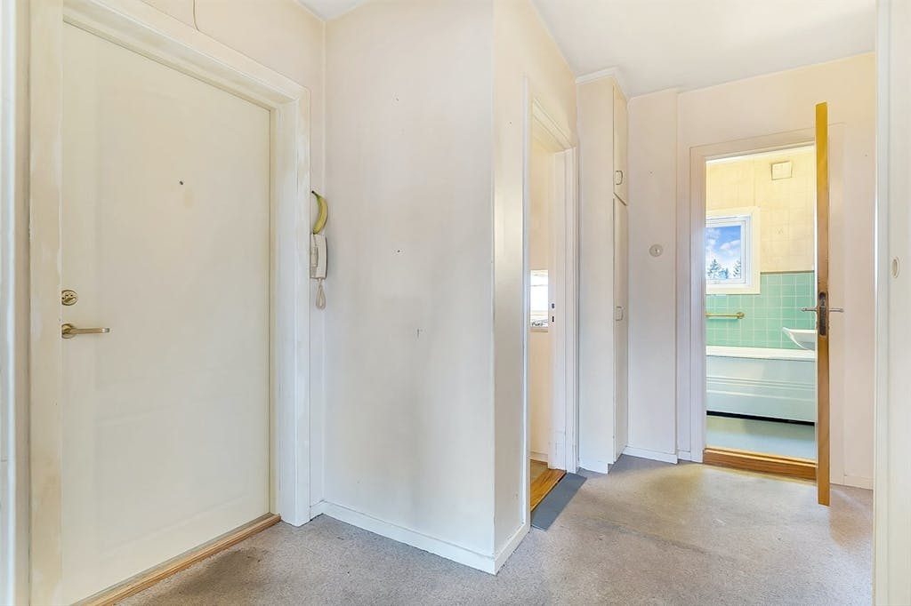 Husk at bruge den rigtige telefon, når det ringer på døren...