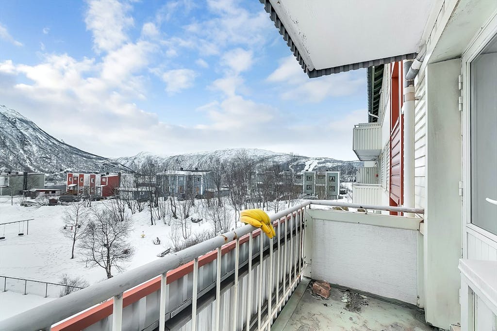 Udsigt fra lejligheden – måske en anelse risikabelt, at bananerne skal ligge dér...