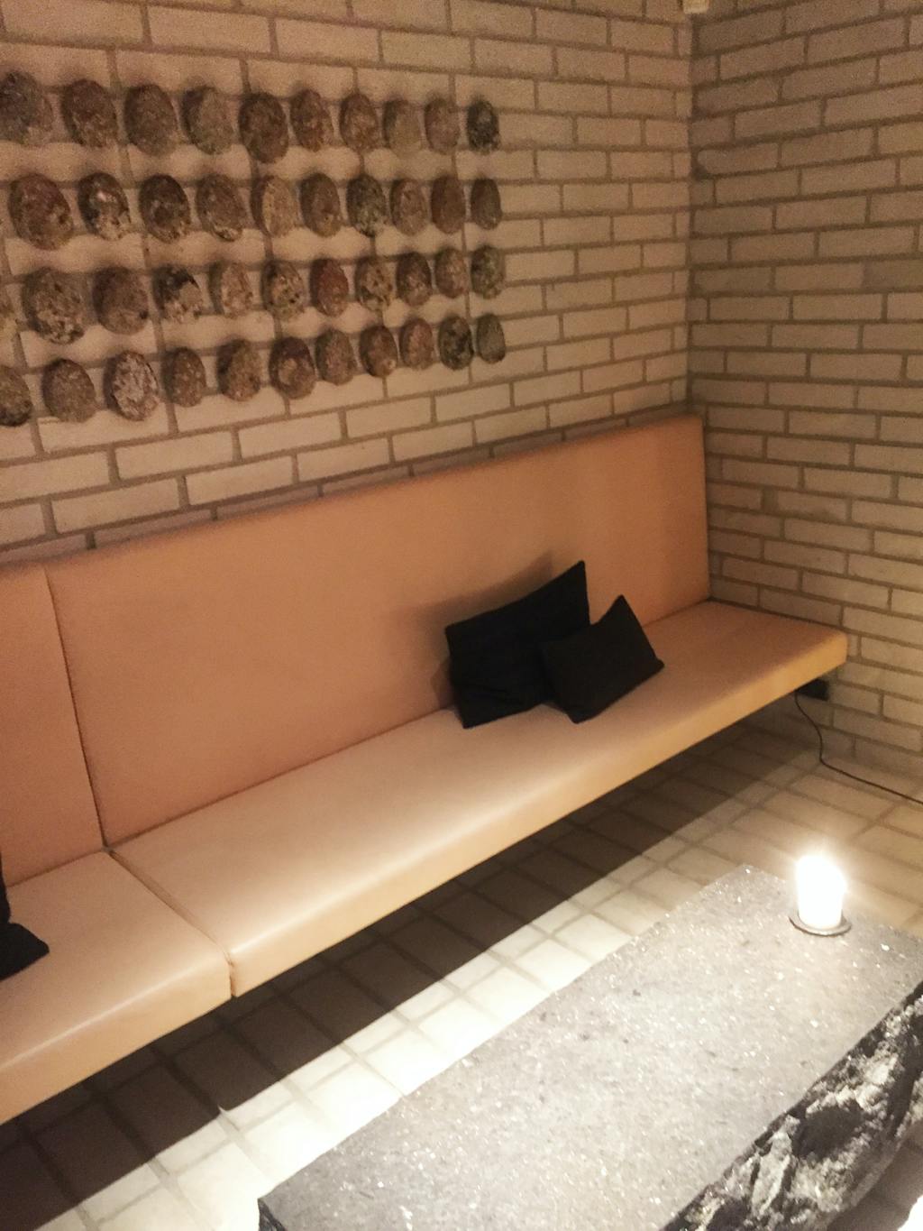 noma restaurant sofa Dinesen-gulve terrazzogulve