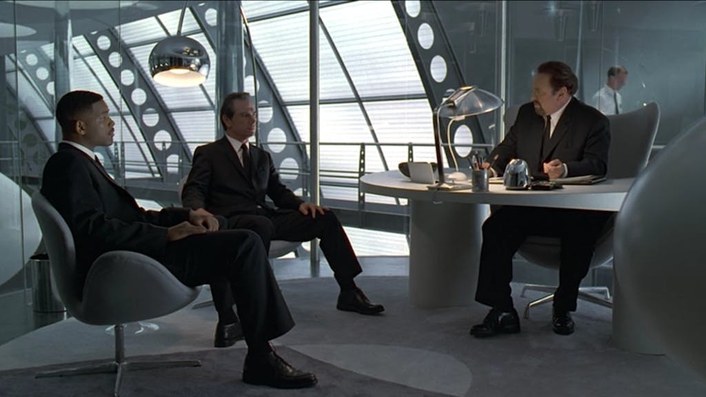 Ægget Svanen Arne Jacobsen Men in Black film Netflix dansk design