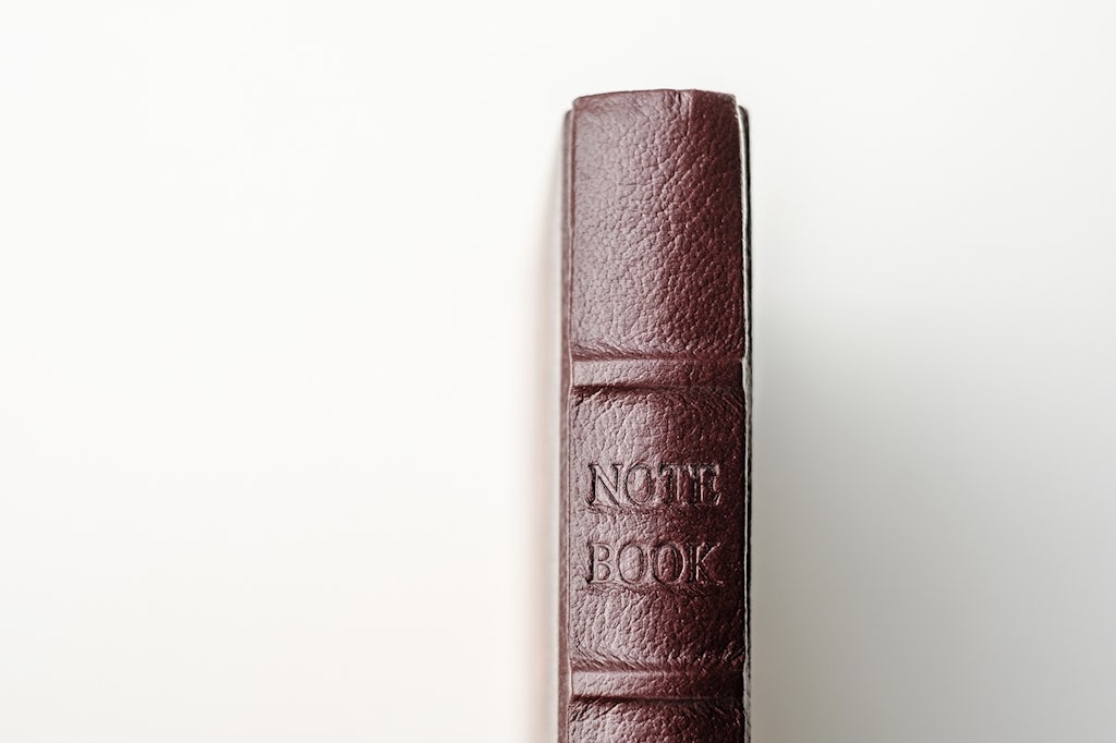 notesbog håndskrift læderindbunden Nordic Notebook