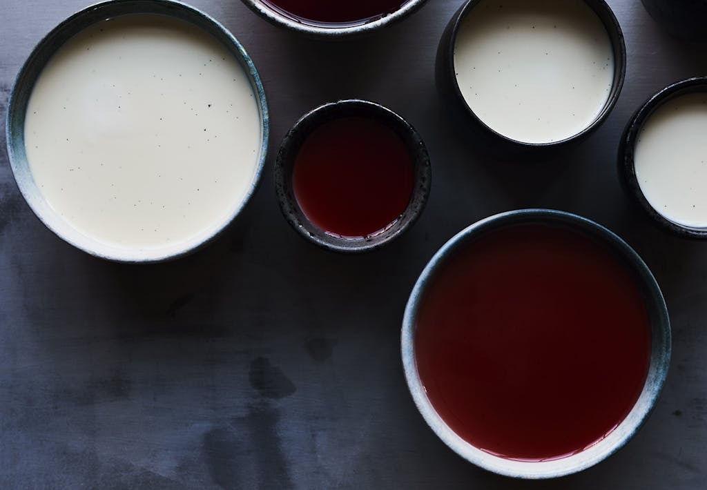 chokolade-panna cotta med kirsebær