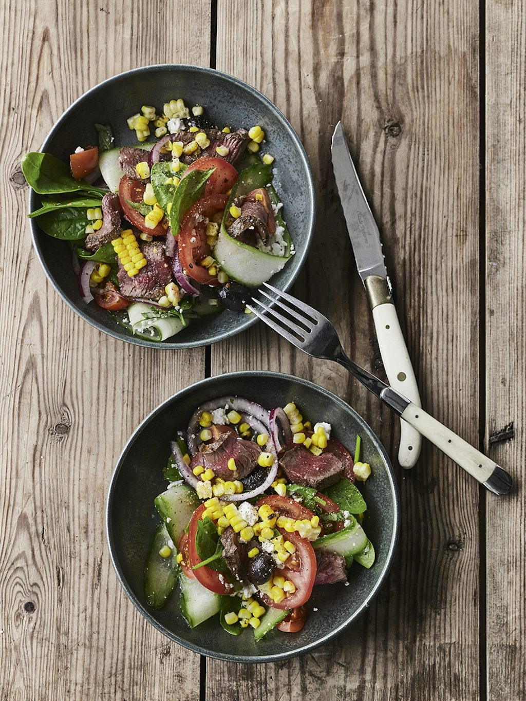 Græsk steak-salat med majs Græsk steak-salat med majs