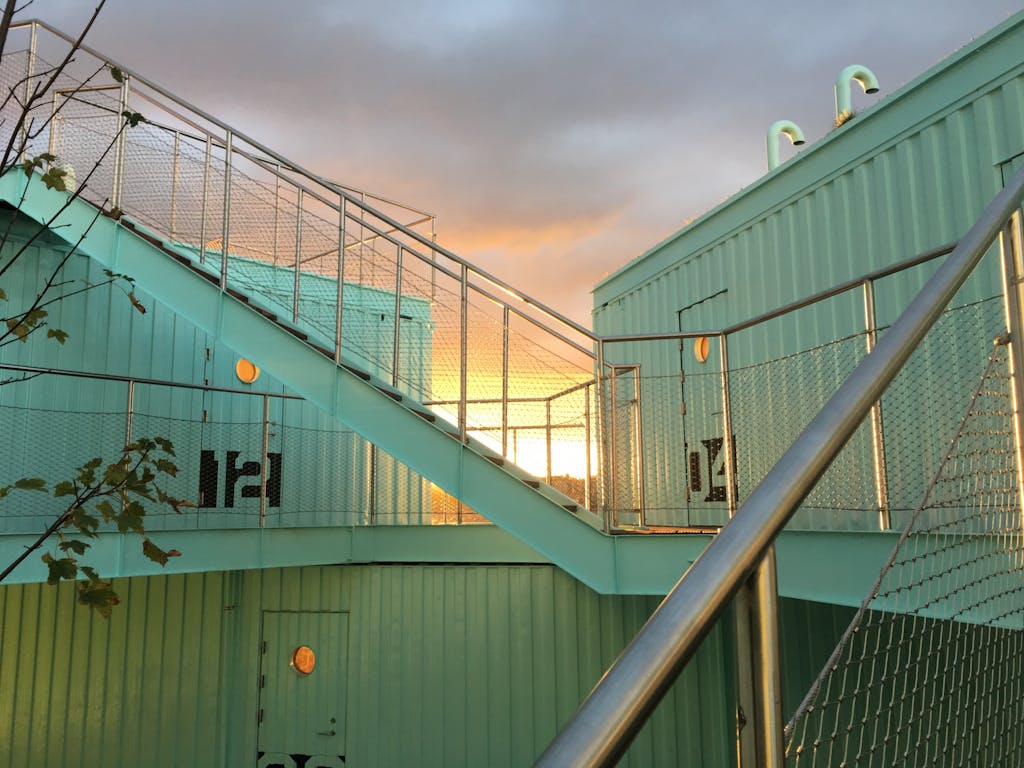 trappesystem ved containerboligernes udeareal