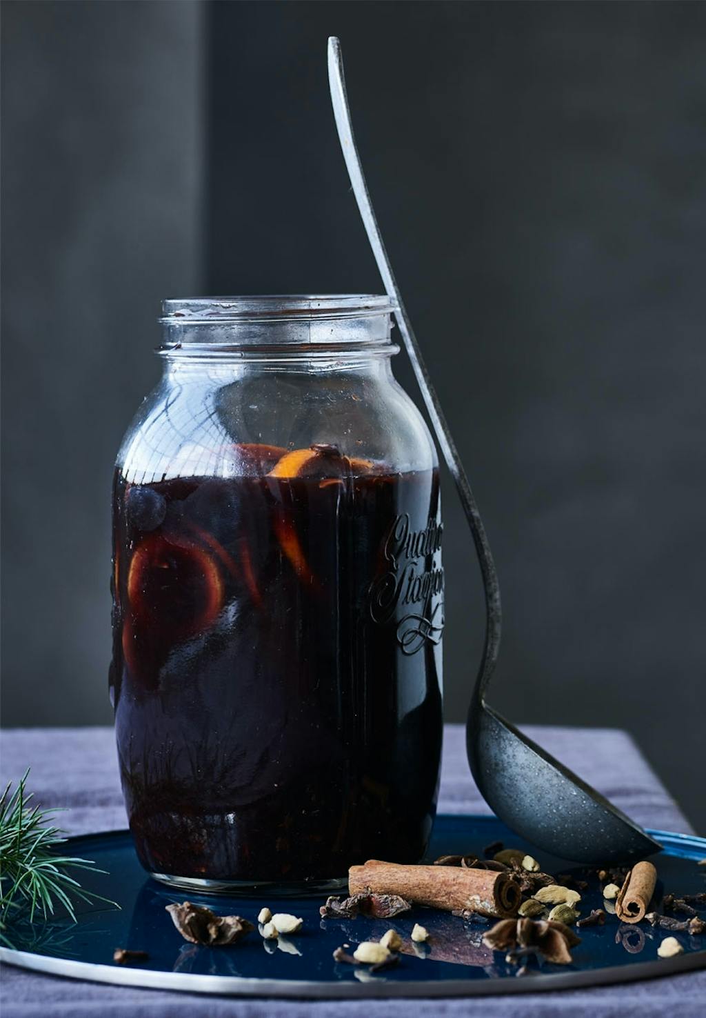 gløgg rødvinsgløgg med rosmarin opskrift