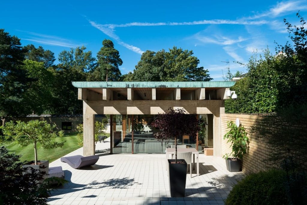 Husets udendørs terrasse