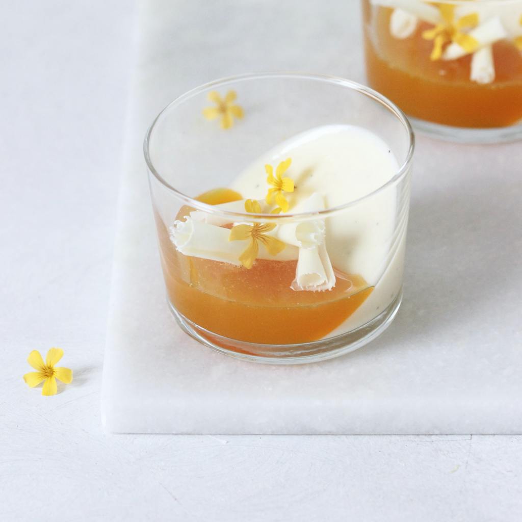 Kærnemælks panna cotta