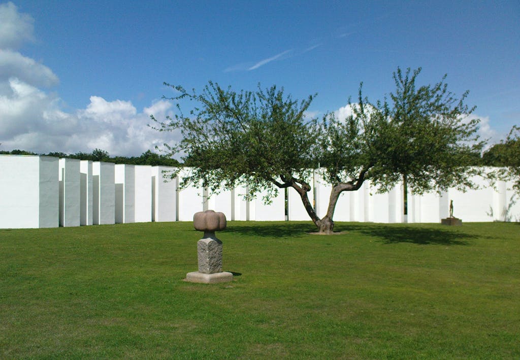 Trapholt - Kunstmuseum i Kolding. Arkitekterne Boje Lundgaard og Bente Aude. 