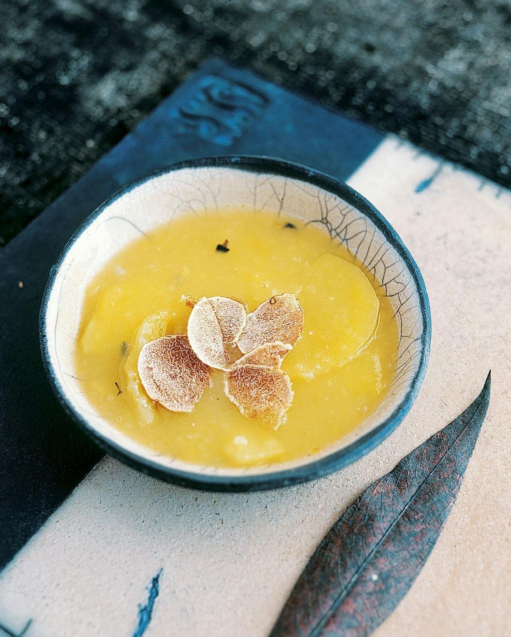 Kartoffelsuppe med trøfler