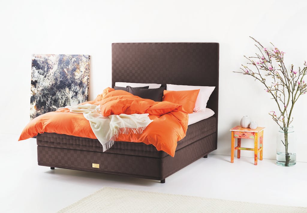 Hästens seng soveværelse pude dyne orange brun