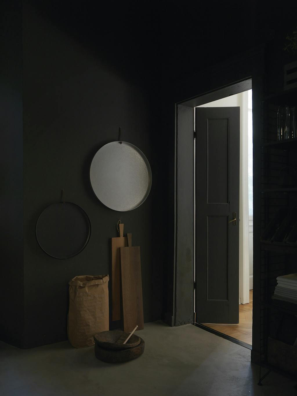 bolig indretning dansk design sort entre spejl