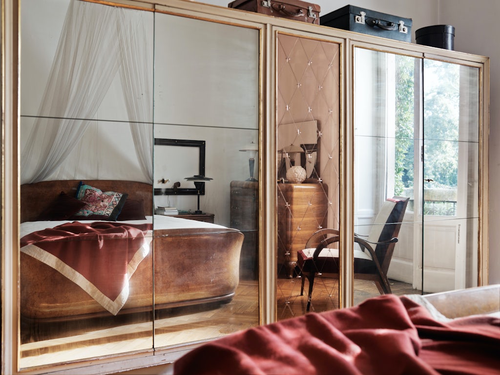 stefano vitali home bolig galleri hus garderobeskab spejl seng