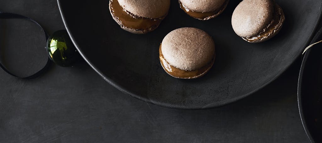 Julemacarons med saltet karamel