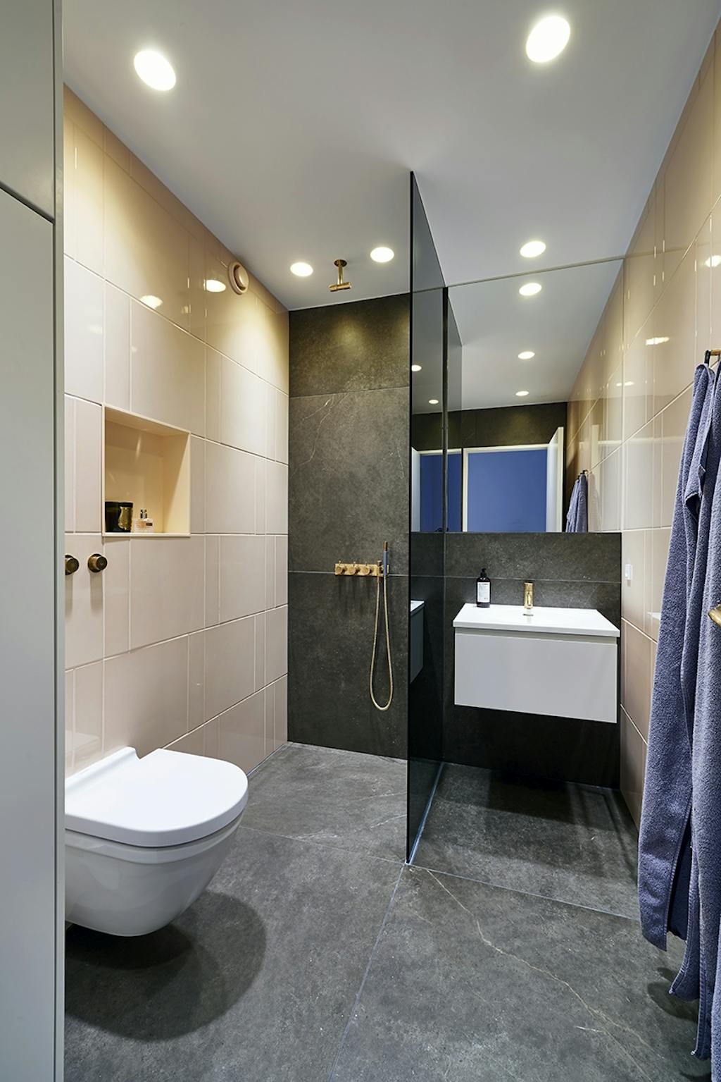 byhus århus moderne renovering badeværelse bruser