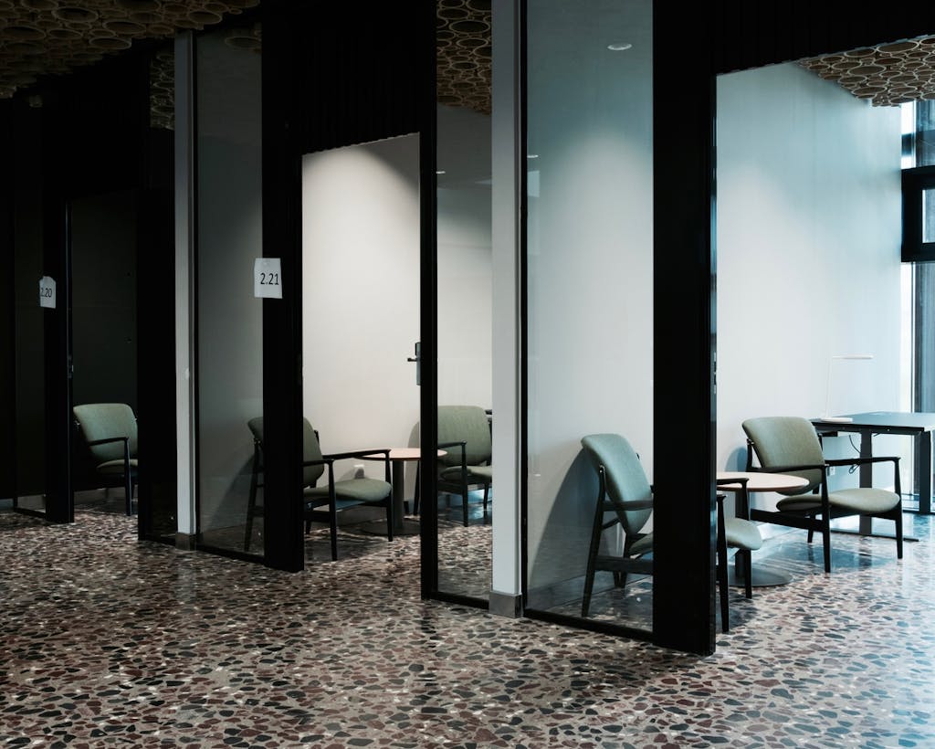 Finn Juhl Kina universitet Onecollection kontor France stol