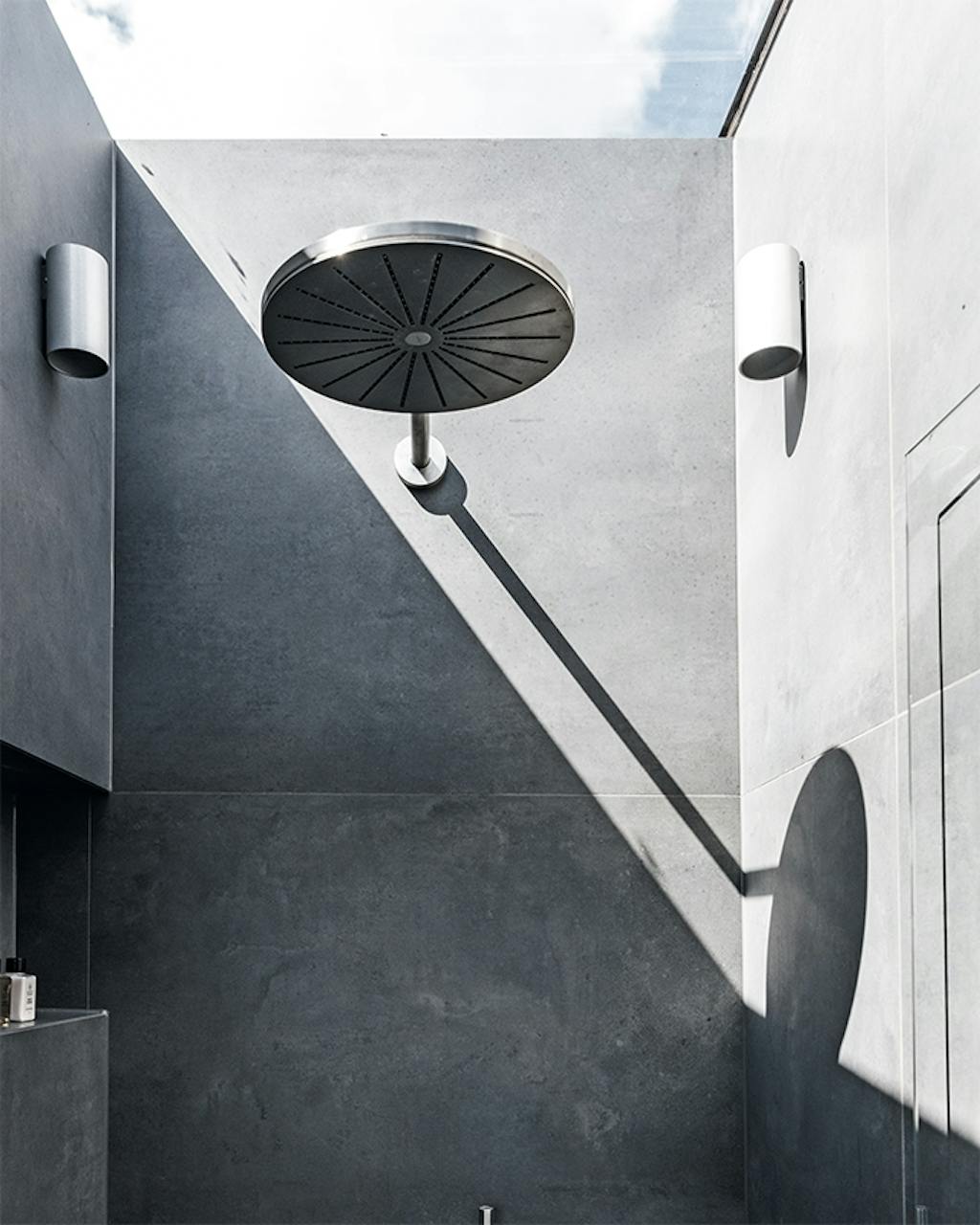 The Krane brusekabine med glastag