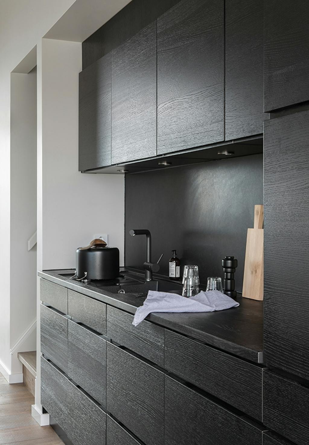 32434 sort moderne køkken