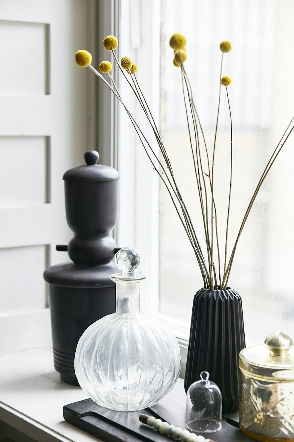 boligreportage boligindreting pynt blomster glas