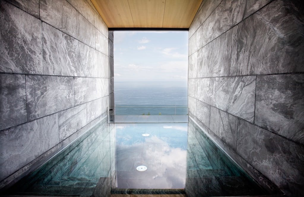 luksushotel spanien pool udsigt 