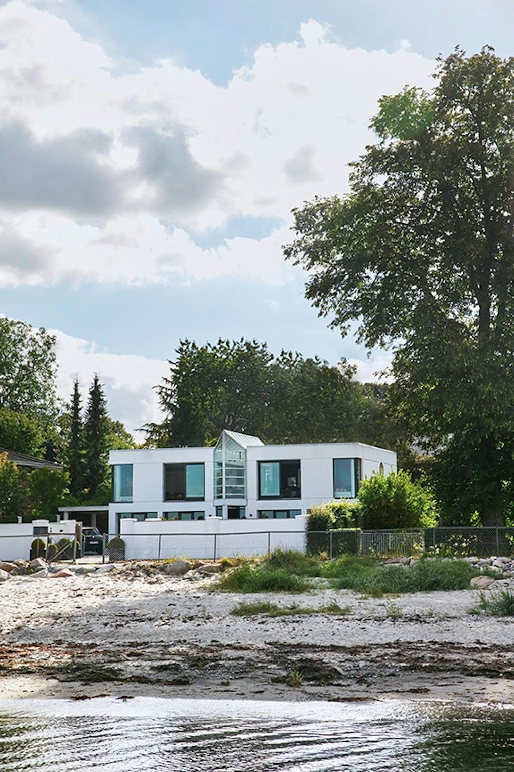 strandvejsvilla med udsigt ud over øresund