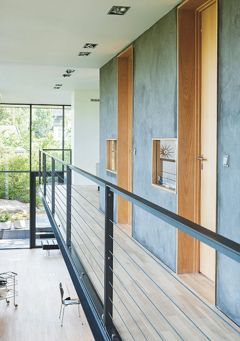 arkitekttegnet hus svalegang på 1. sal