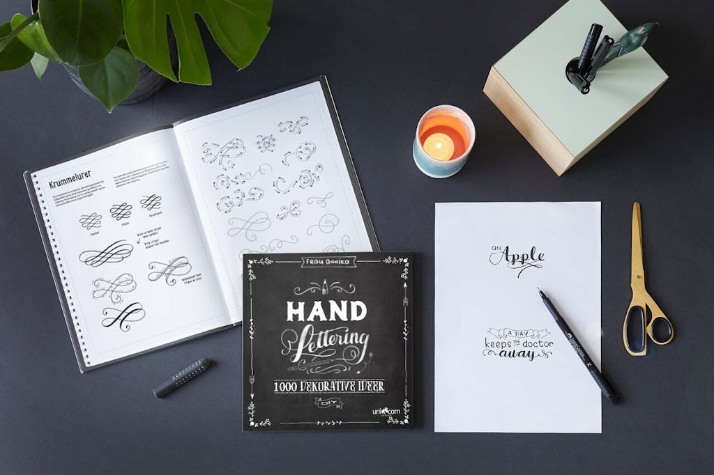 Hand lettering håndskrift øvelser bog