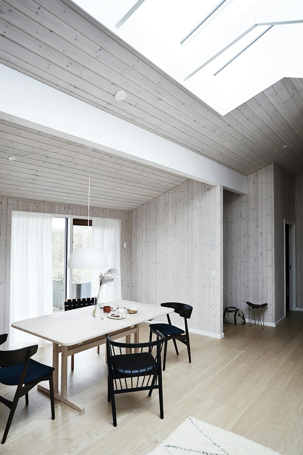 stue spisebord stol sommerhus