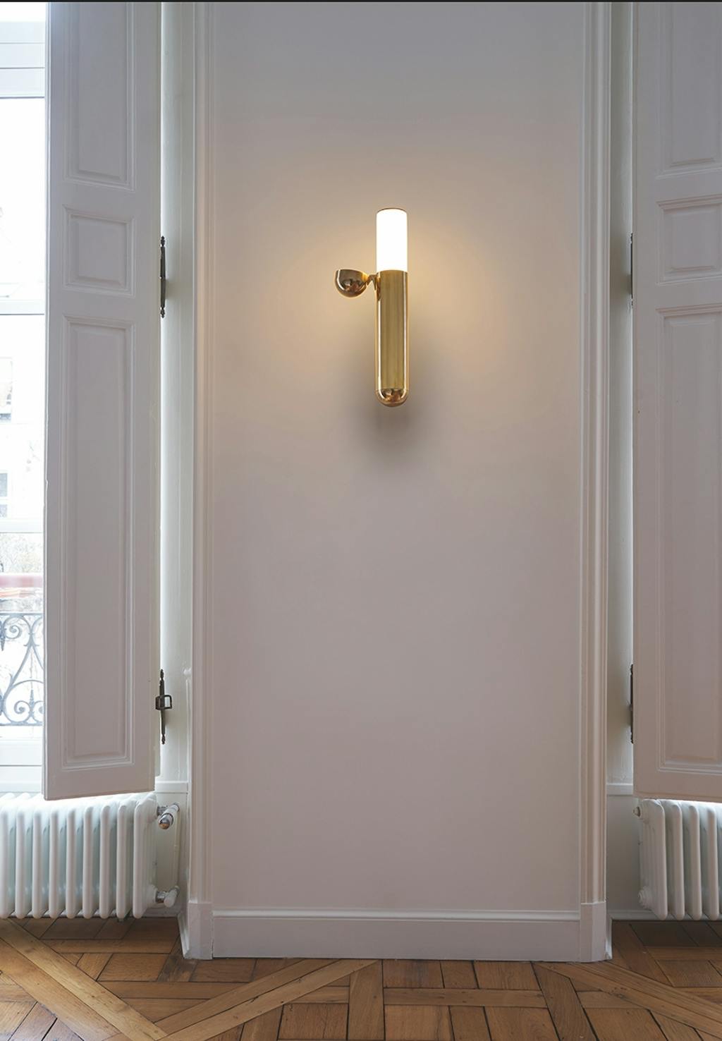 Både til bord og væg