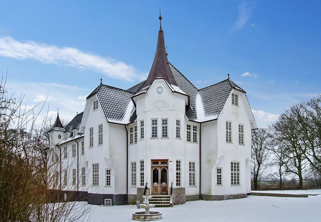 Totalrenoveret slot til 7,5 million