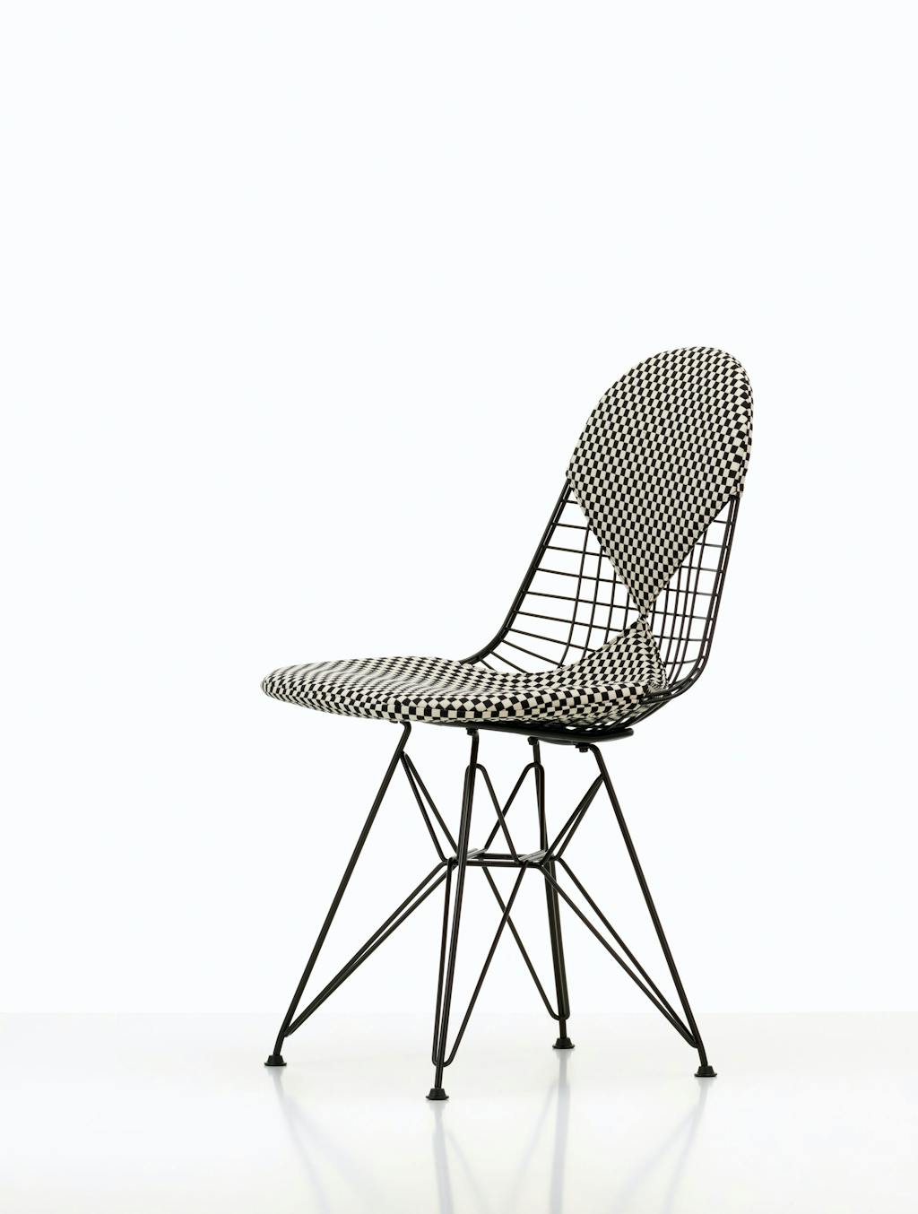 EAMES WIRE CHAIR