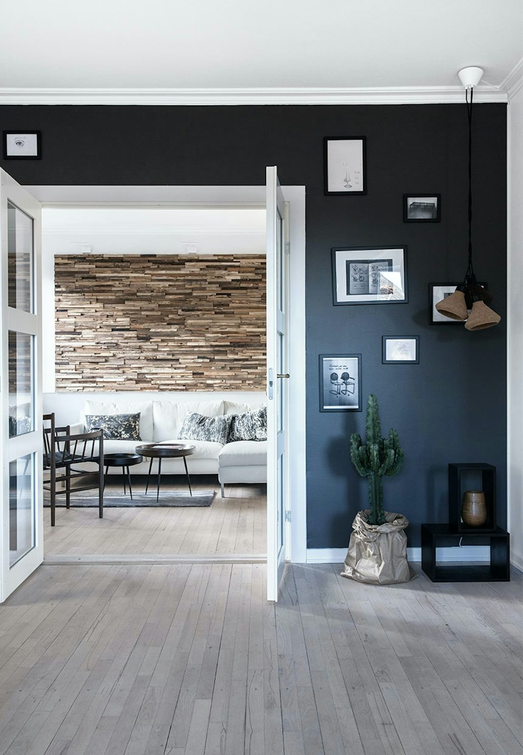 Huset er rammen om livet for familien Huset er rammen om livet for familien