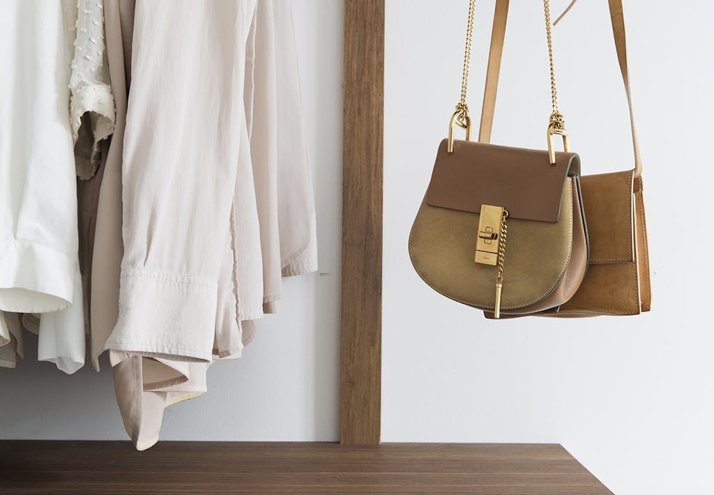 garderobe indretning taske tøj